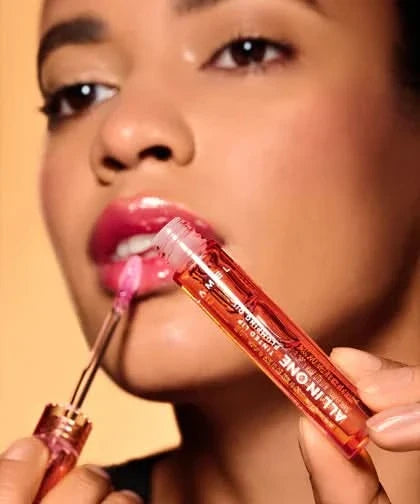 LAMEL All in One Lip Tinted Plumping Oil - 401 Peachy 3ml