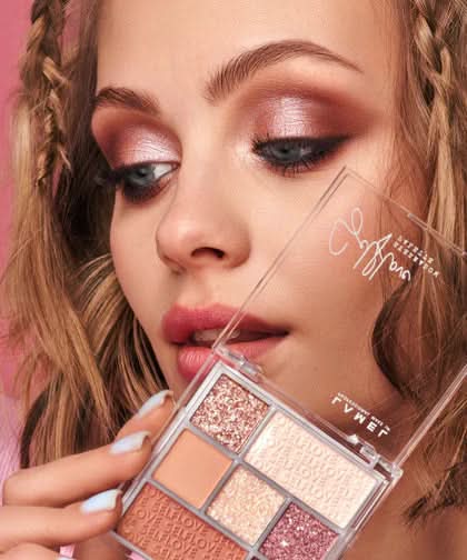 LAMEL SELFLOVE Eyeshadow Palette - 401 I'm Empowered