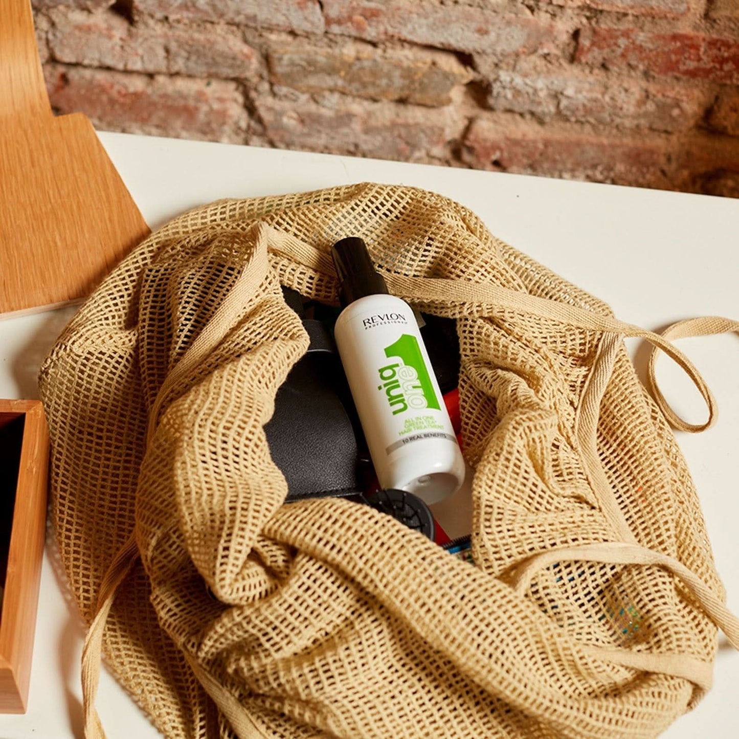  UniqONEâ„ Repair Hair Spray Leave-In Treatment - 150ml - "All-in-One" 10 Benefits Hair Serum - Green Tea Fragrance