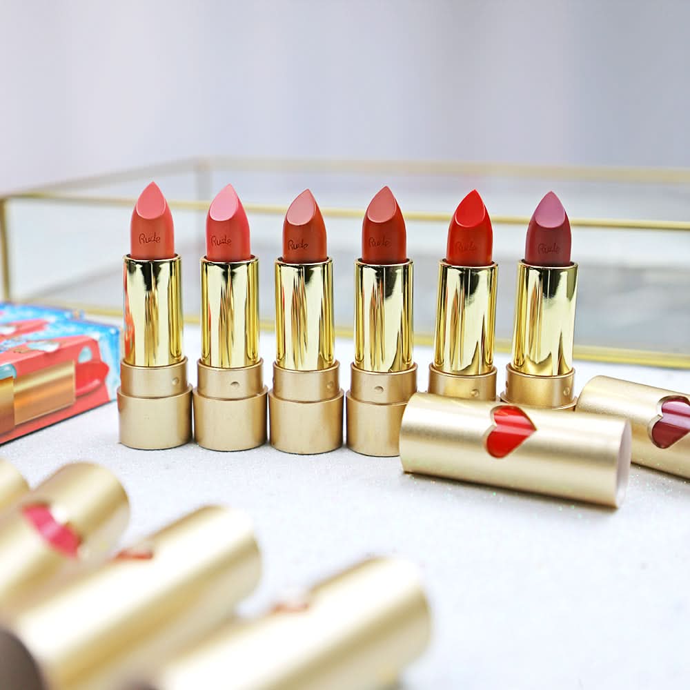 Hydro Shine Moisturizing Lipstick